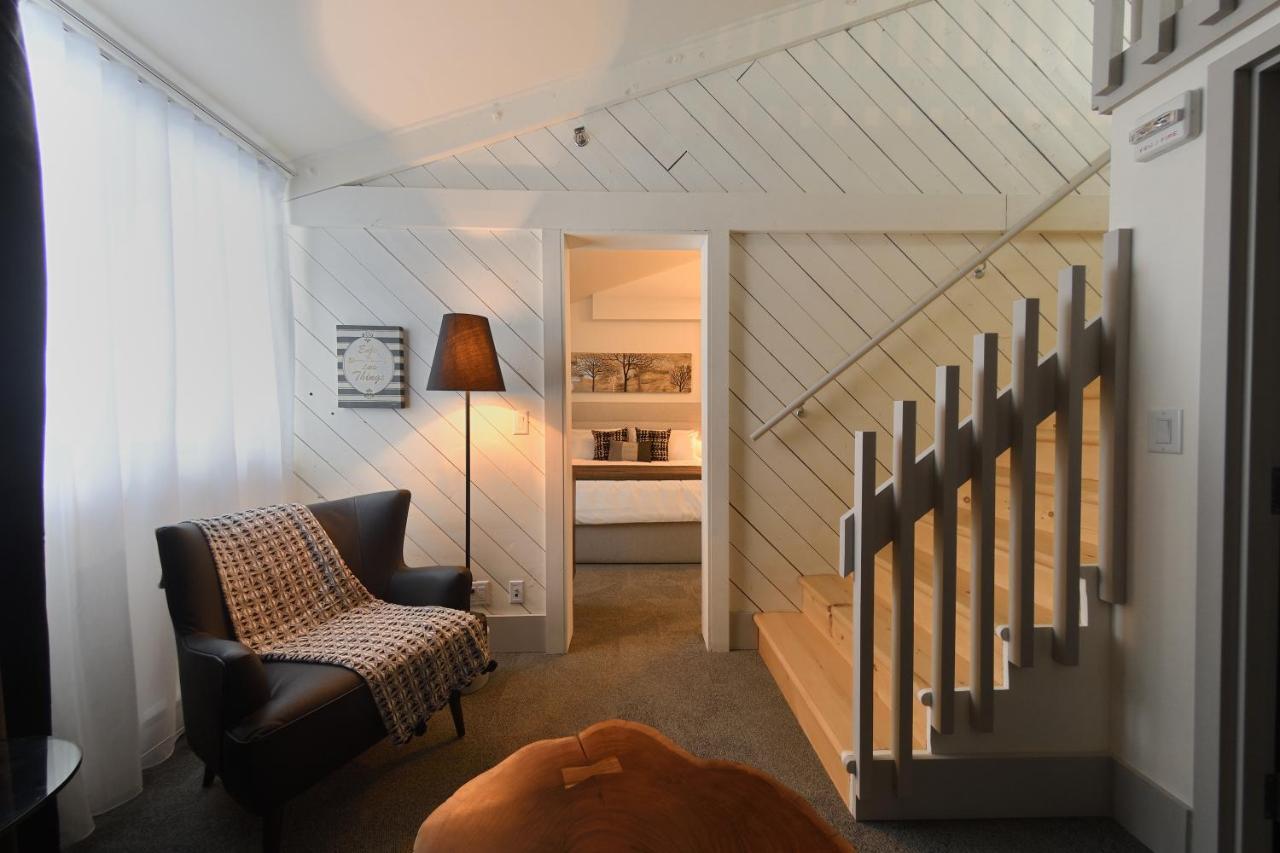 Destination Owl'S Head - Mtn Haus Hotel Mansonville ภายนอก รูปภาพ